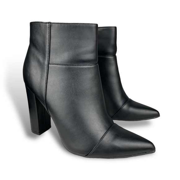 XOXO Women's Fedela Block Heel Black Ankle Boot Pointed Toe Faux Leather Booties - Picture 1 of 9